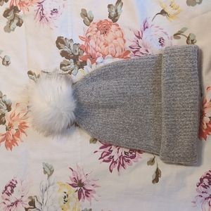 Super Soft & pretty ribbed pom pom beanie / toque / knitted hat